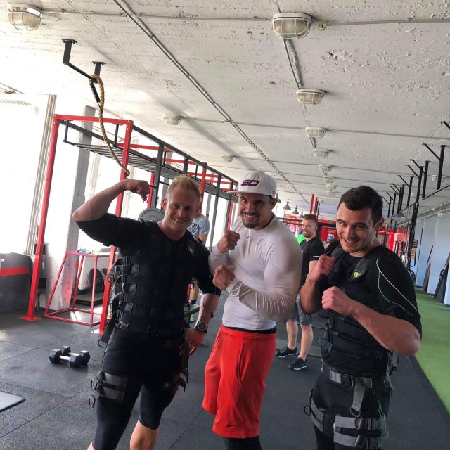 Julian Kostov - Kiss The Trainer